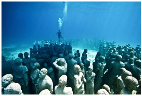 圖3 M.U.S.A. (Museo Subacuático de Arte) (來源: Underwater Sculpture by Jason deCaires Taylor)